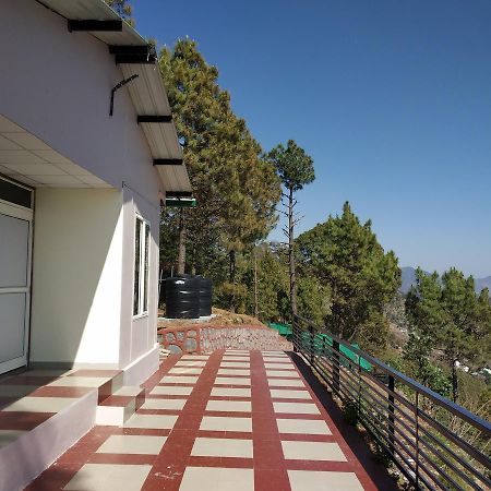 Hotel Suman Paradise Nainital Exterior foto